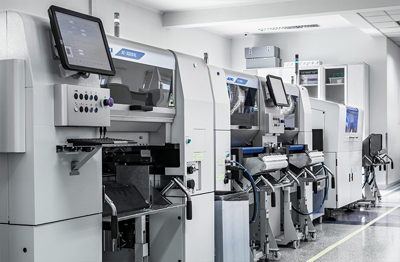 Montaż elementów elektronicznych