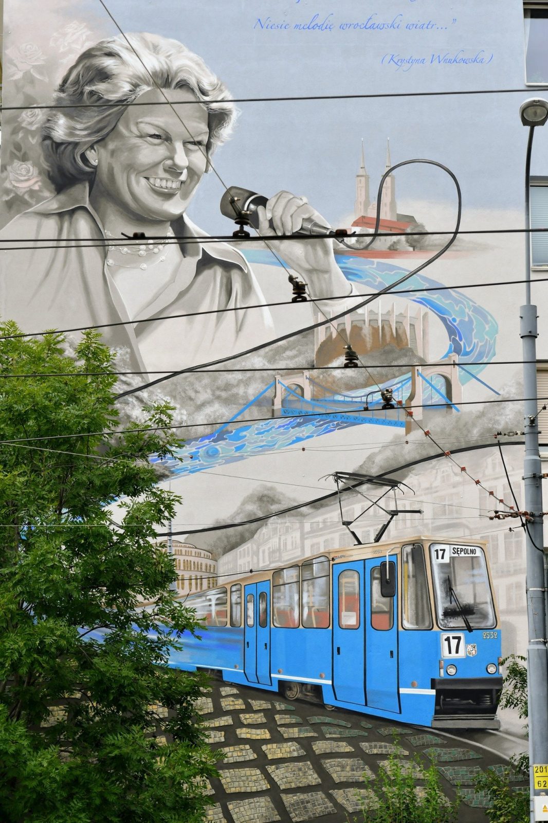 MURAL MARII KOTERBSKIEJ STAŁ SIĘ NOWYM SYMBOLEM WROCŁAWIA
